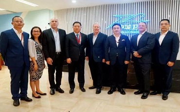 中城衛保安集團和全球著名押運及現金處理公司——美國布林克公司在上海中城衛總部簽署合作協議，正式宣告成立合資公司
